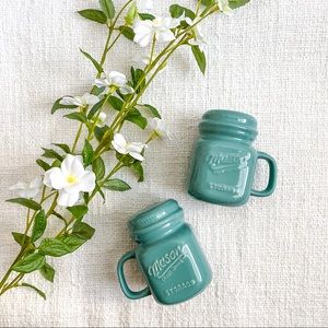 Mason salt and pepper shakers.